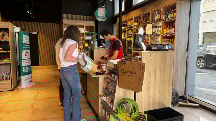 Casino : Le plus vieil épicier de France réinvente la proximité