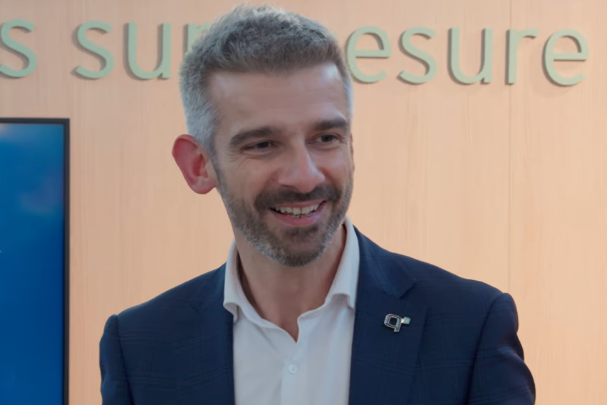 Après Franchise Expo Paris 2026, Quadro prolonge le salon en vidéo : 1 min 32 pour découvrir l'enseigne par ceux qui la portent
