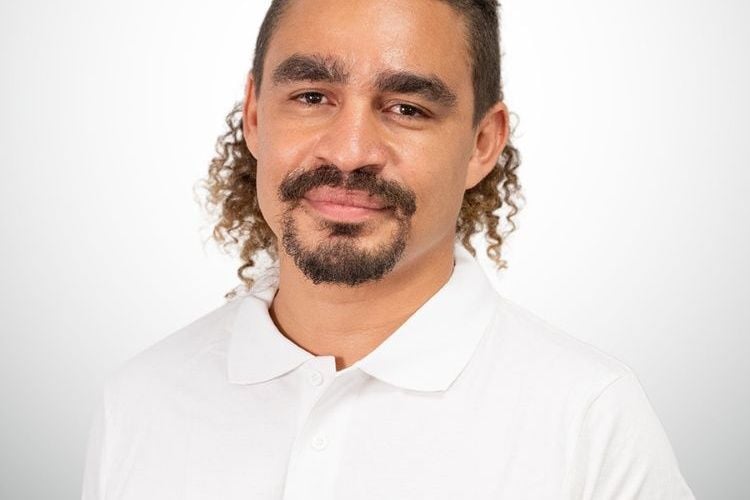 Tobias Fahamaro Rabemananjara-Guethler - Franchisé Avenir Rénovations : « Le concept répondait entièrement à ce dont j’avais besoin pour développer mon activité. »