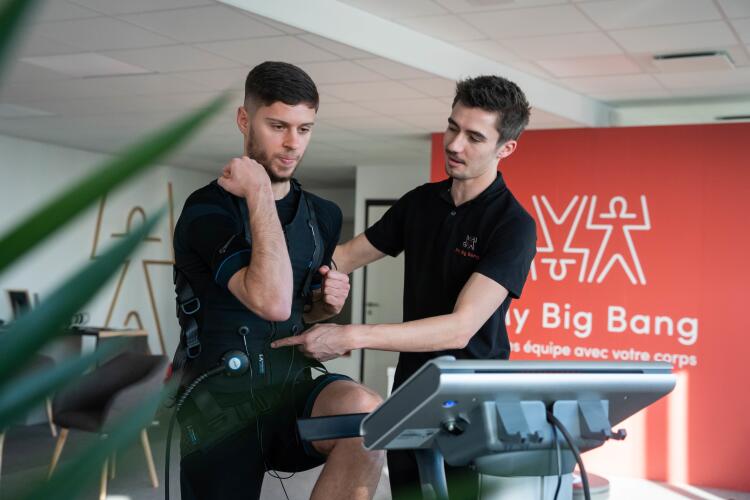 Franchise sport-santé sous 100 000 euros : pourquoi le studio EMS s'impose