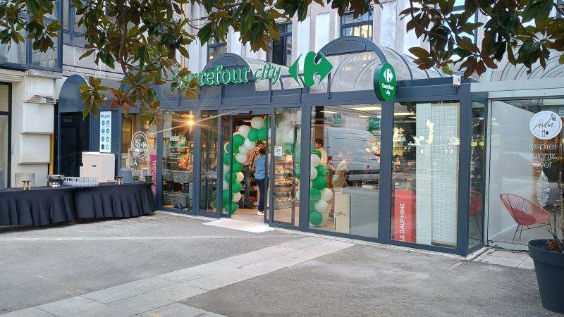 Carrefour City s'installe à Grenoble et recrute