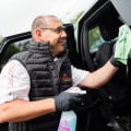 Réparation, lavage, mobilité verte : 3 concepts auto en franchise qui cassent les codes en 2025