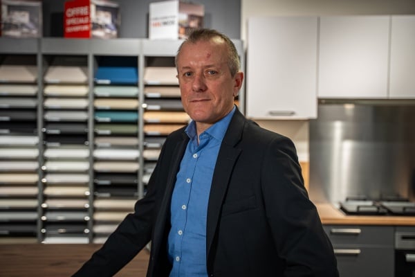 Éric Martin dévoile les bonnes raisons de rejoindre la franchise MH cuisines