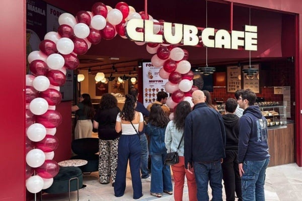La franchise CLUB CAFÉ accélère avec deux nouvelles ouvertures à Val Thoiry et Rennes Colombia