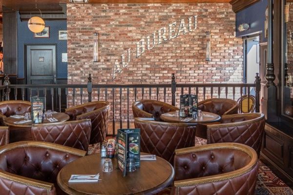 Au Bureau vient d’ouvrir un nouveau pub brasserie à Dole