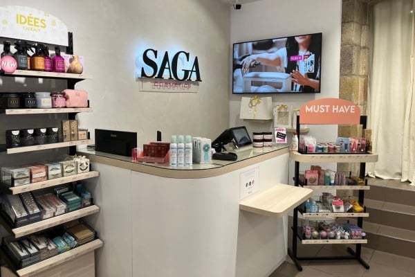 SAGA Cosmetics : une rentrée dynamique avec trois nouvelles boutiques à Davézieux, Val d'Europe, et Saint-Genis-Laval