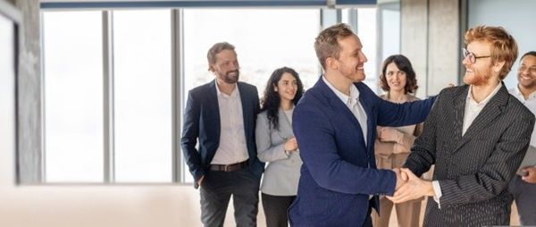 Cyril BASLE, franchisé AXEO Services à Maule, apporte son témoignage
