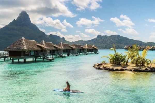 Aqualogia met un pied en Polynésie française en arrivant à Papeete