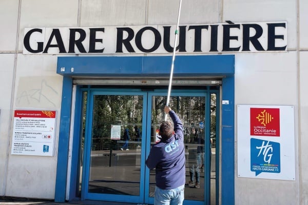 ASR Nettoyage mobilisé au quotidien pour la propreté de la Gare Routière de Toulouse