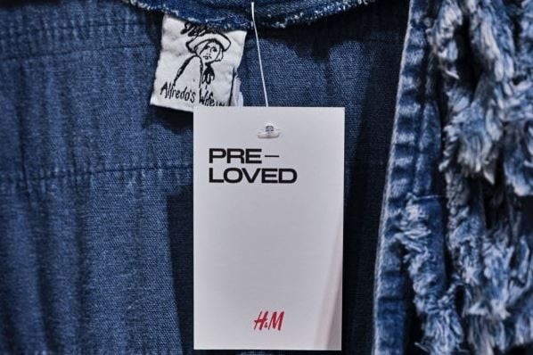 La marque suédoise H&M lance ‘’Pre-Loved’’ en France : L'occasion séduit