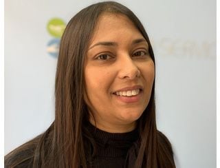 Hasnia Bennacer, Franchisée 